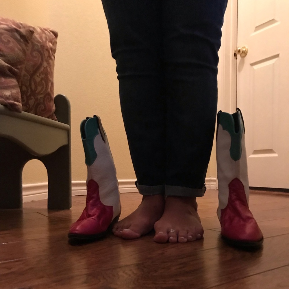 Funky fun boots! - Picture 2 of 3